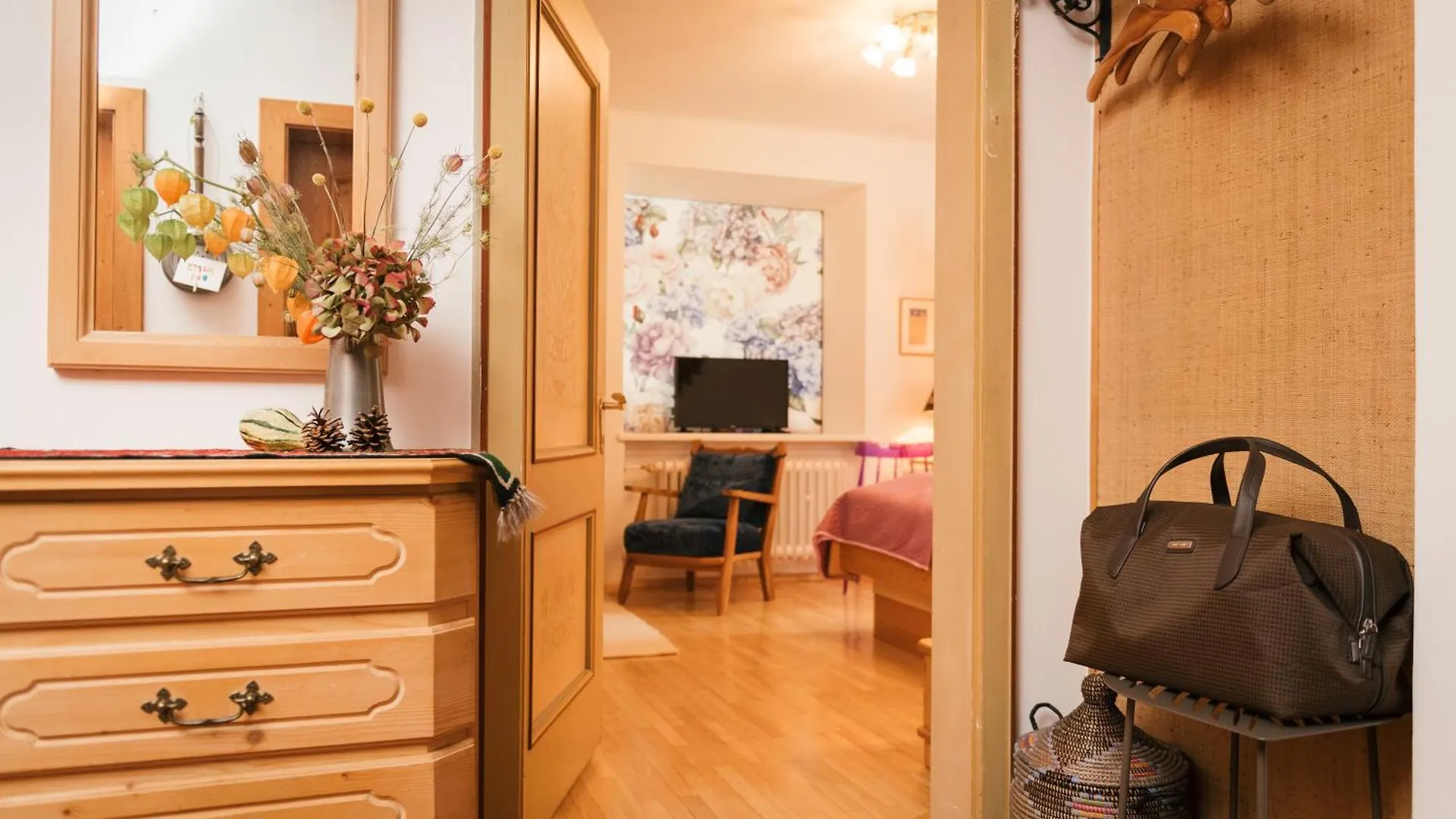 Villa Marwa - Eine Ruheoase Im Gruenen Innsbruck Homestay szállás